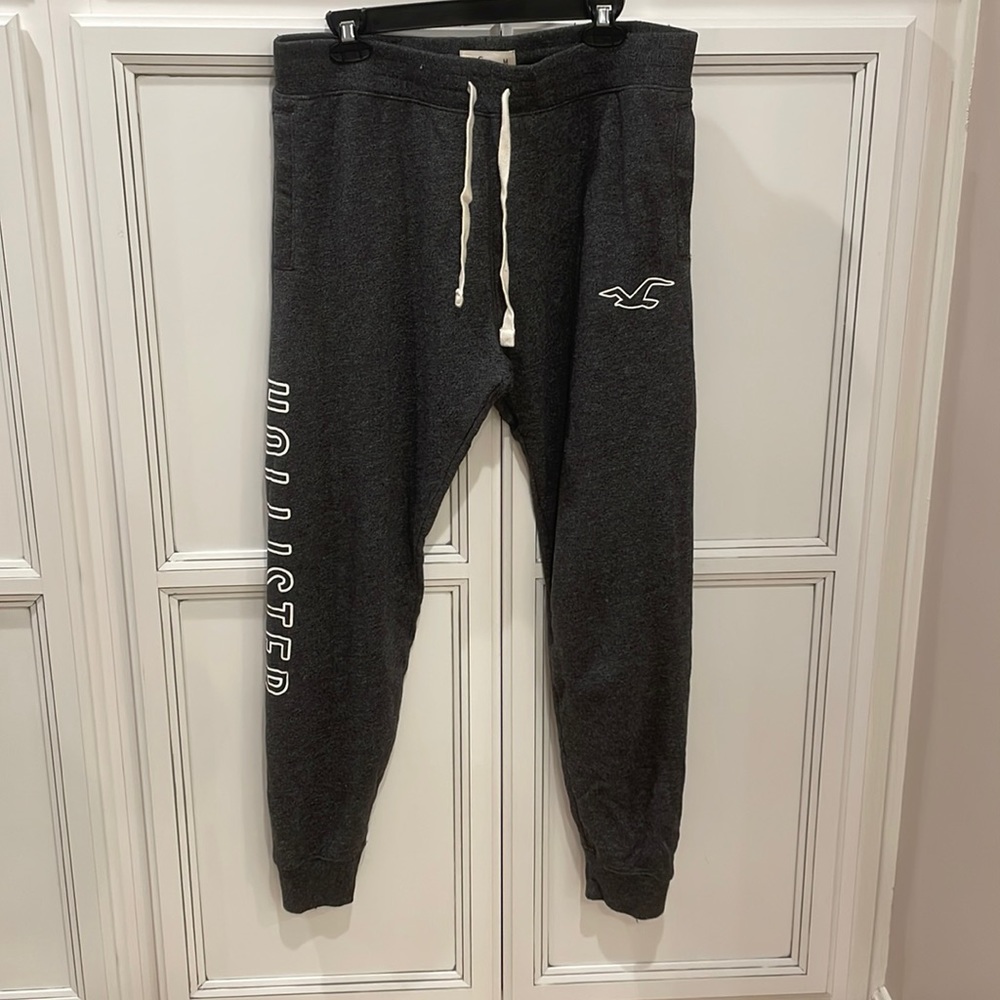 Hollister Men’s joggers